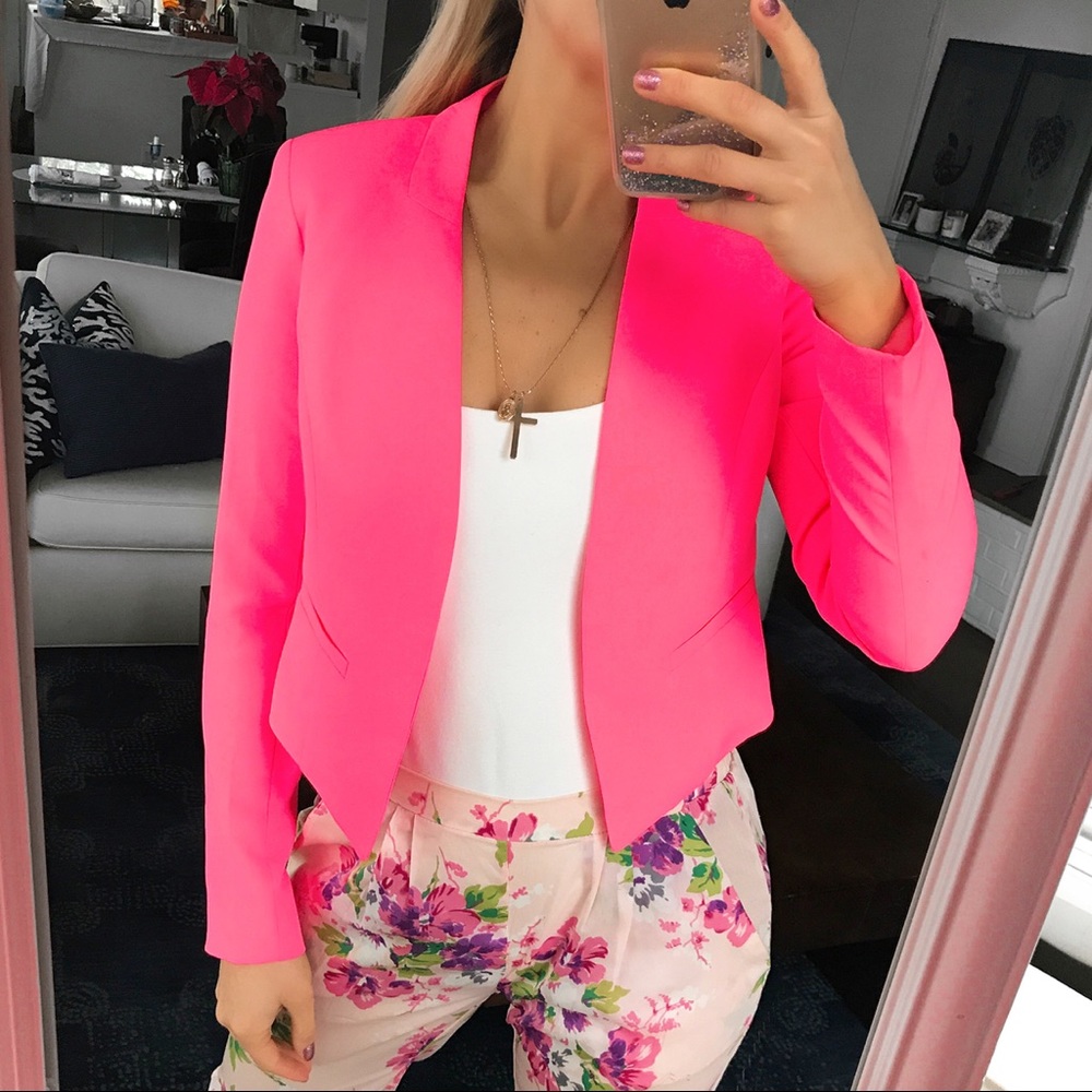 👄 OVI NEON PINK BLAZER!